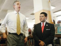200_duncan_arnie_and_richard_carranza.jpg original image ( 300x200)