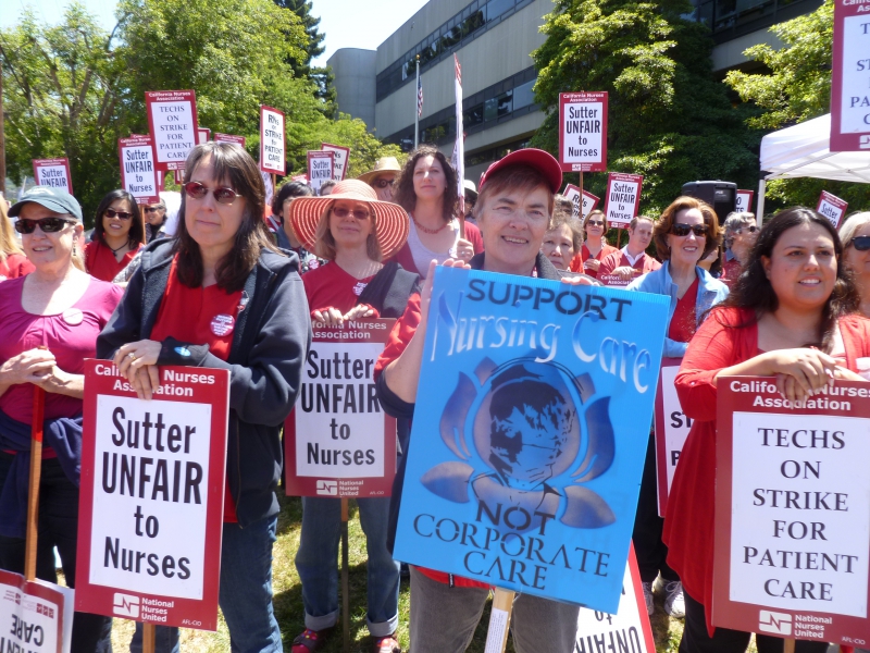 800_sutter_nurses_with_posters.jpg 