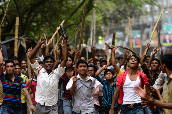 bangladesh_workers_demonstrating.jpg 