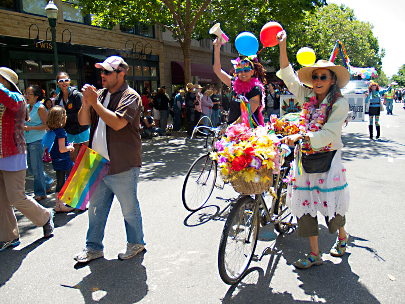 santa-cruz-pride_22_6-2-13.jpg 