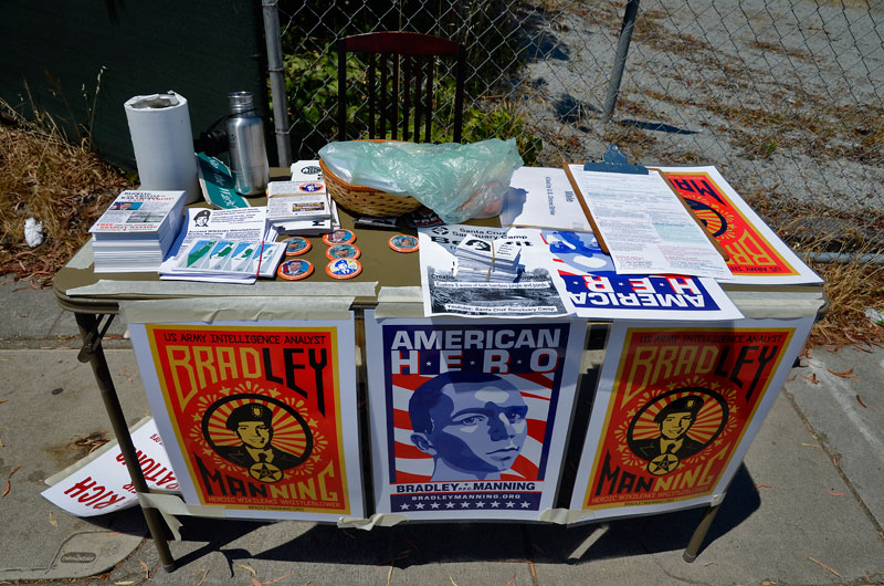 bradley-manning-american-hero-independence-day-santa-cruz-july-4th-2013-13.jpg 