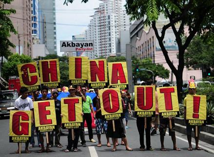 2013-akbayan-china-philippines-protest.jpg 