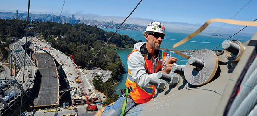 bridge_with_view_of_treasure_island_2_0.jpg 