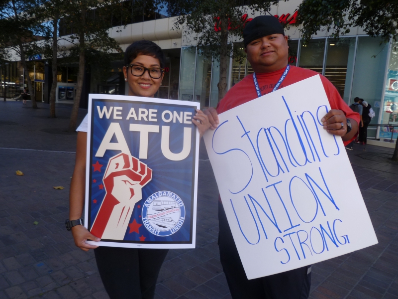 800_atu_1555_bart_workers.jpg 