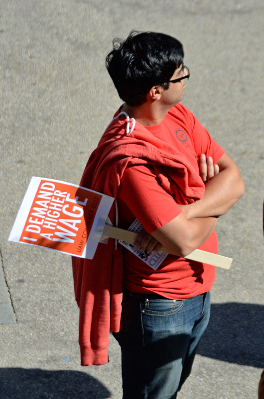 uc-student-academic-workers-ucsc-bargaining-santa-cruz-october-22-2013-4.jpg 