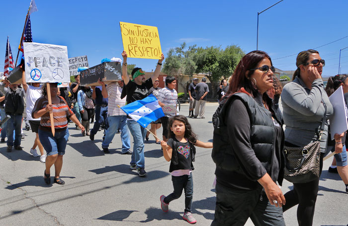 salinas-police-brutality-march-25.jpg 