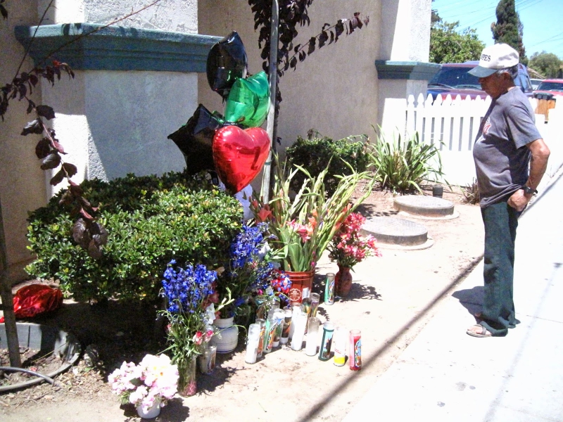 800_carlos-mejia_memorial.jpg 