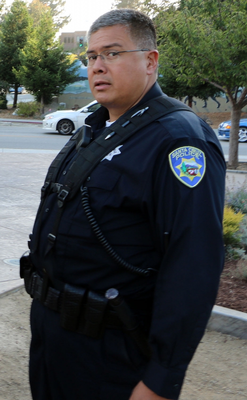 800_bill_azua_santa_cruz_police.jpg 