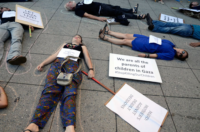 free-palestine-gaza-die-in-santa-cruz-august-4-2014-14.jpg 