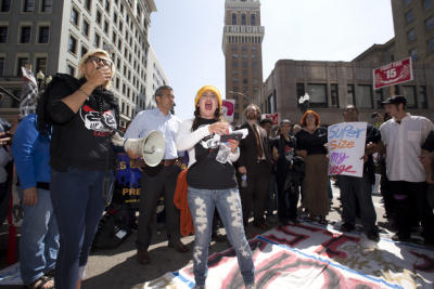 fastfood_oakland_protest.jpg 