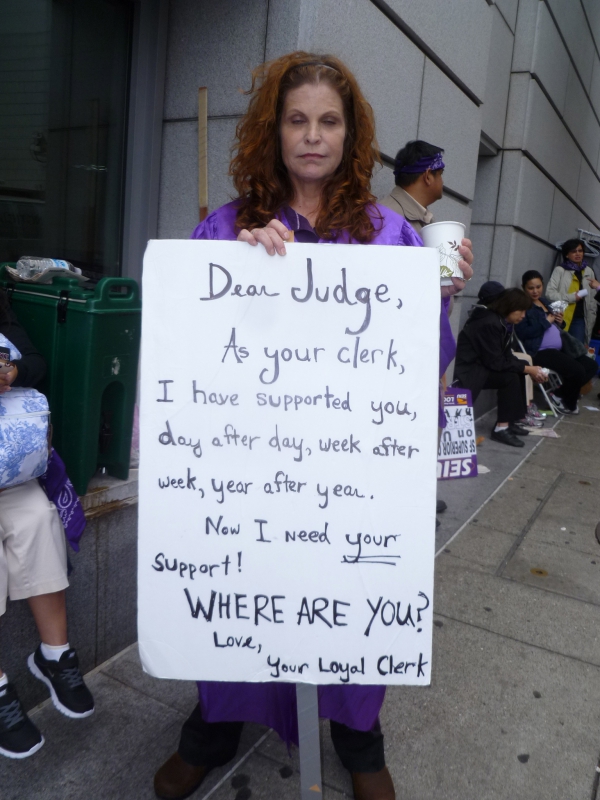 800_seiu_1021_court_picket_sign.jpg