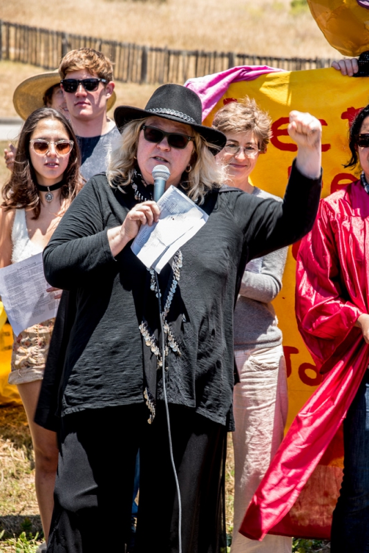 800_roxi-power-uc-santa-cruz-lecturers-picket-13-aft-local-2199.jpg 