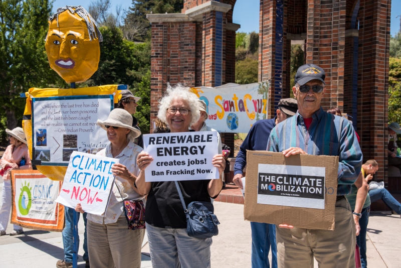 800_climate-mobilization-rally-santa-cruz-1.jpg 