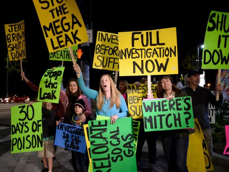 800-porter-ranch-protests.jpg 