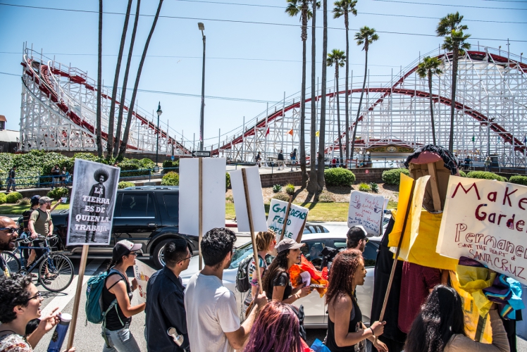 sm_may-day-santa-cruz-10-boardwalk-roller-coaster.jpg 