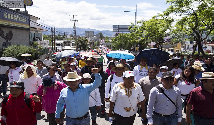 megamarcha_4-oaxaca-2006.jpg 