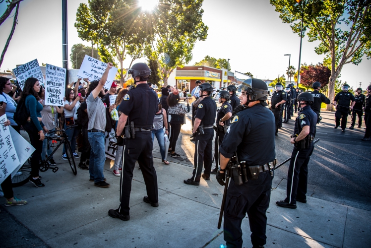 sm_police-brutality-protest-san-jose-26-riot-police.jpg 