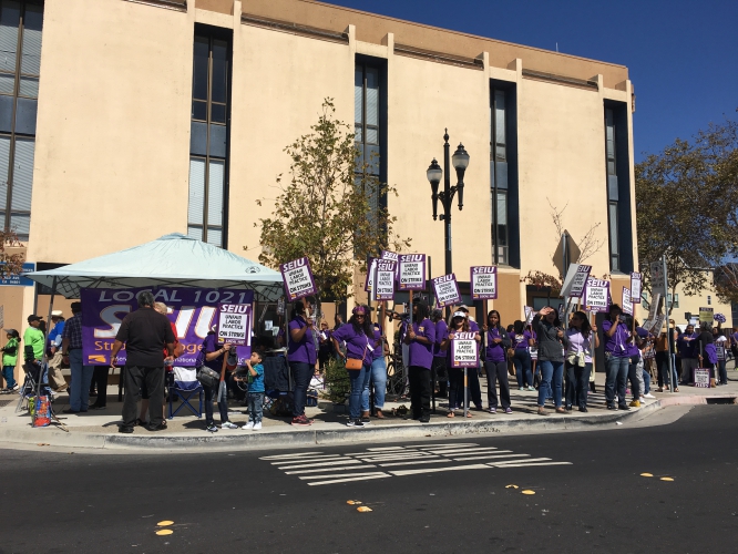 sm_seiu1021_contra_costa_social_workers_strike_richmond9-30-16.jpg 