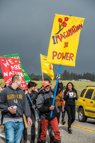 sm_j20-inauguration-day-protest-santa-cruz-7.jpg 