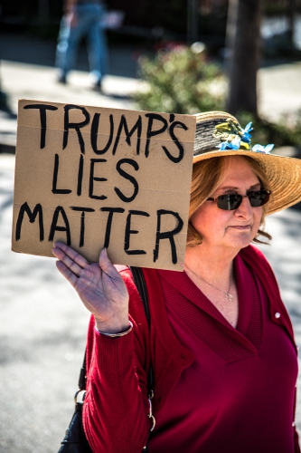 sm_international-womens-day-strike-santa-cruz-2017-26-trumps-lies-matter.jpg 