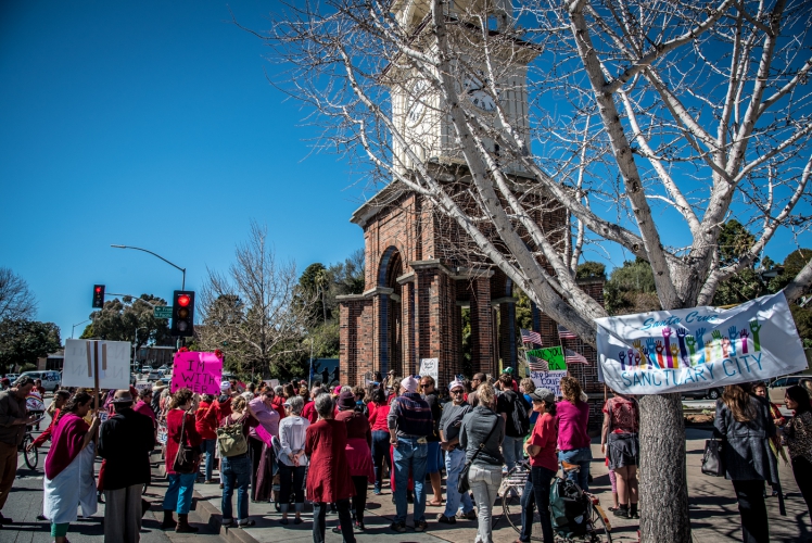 sm_international-womens-day-strike-santa-cruz-2017-33.jpg 