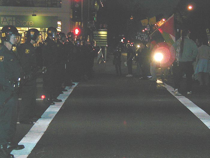 riotpoliceinberkeleyantiwar.jpg 