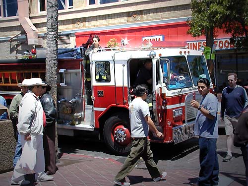 firetruck1.jpg 