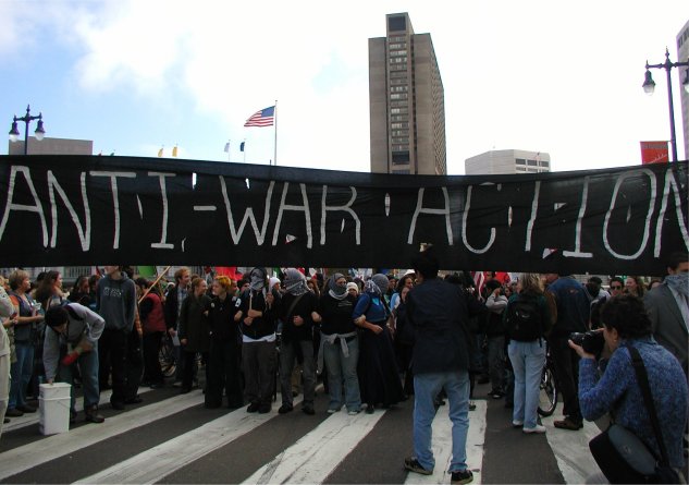 antiwaraction4.jpg 