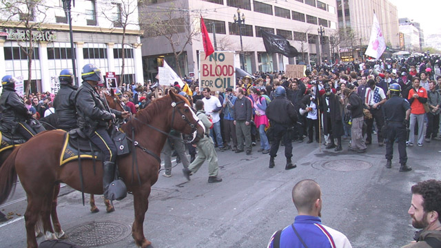 021603_sf_antiwar_protesters_boxed_in.jpg 