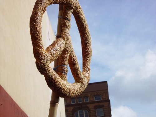 pretzel4peace.jpg 
