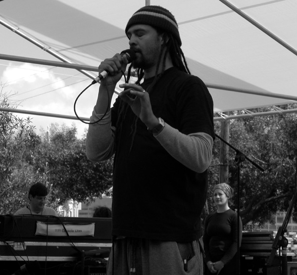 michael_franti_3-15-03.jpg 