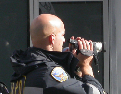 sfpd_spies_on_protesters_th.jpg 