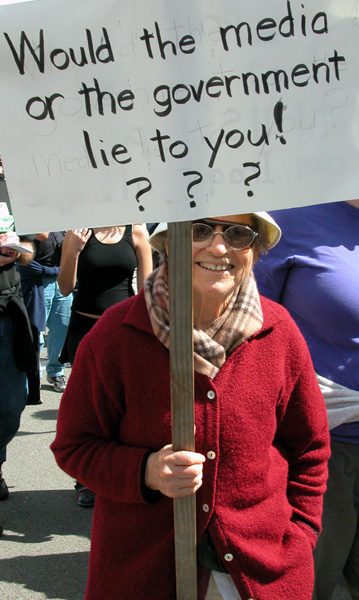 would_the_media_lie_to_you_3-15-03.jpgvk3800.jpg 