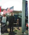 200_4-5-03_families_with_support_our_troops_demo_hwy_1_fb_ca.jpg
