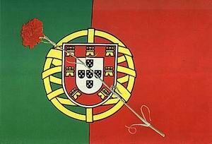 bandeira_portuguesa_com_cravo_vermelho.jpg 