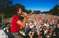 200_franti_crowd.jpg
