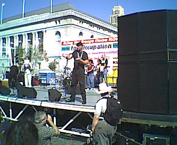 9-28-03-sf-lr-009.jpg 