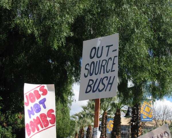 outsource_bush_600.jpg 