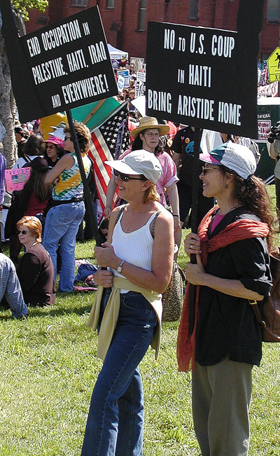 4_haiti_signs3.jpg 