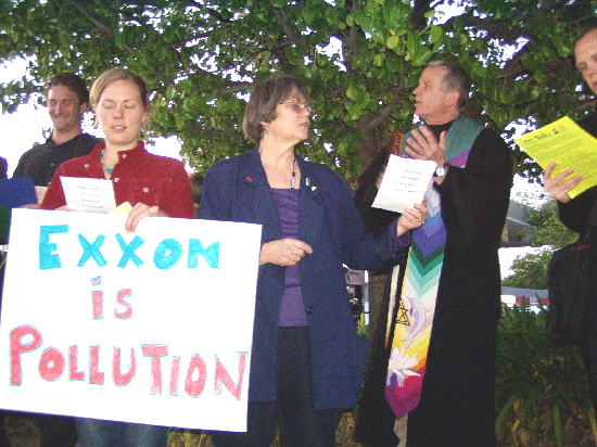 550_exxon_is_pollution.jpg 