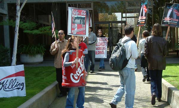 killercoke5picketing.jpg 