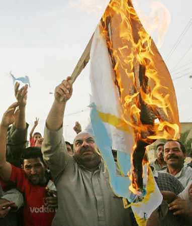 iraqiflagburning.jpg 