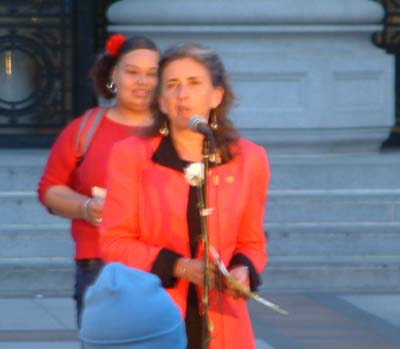 nancynadelsharessomewordsofferssolidarity.jpg 
