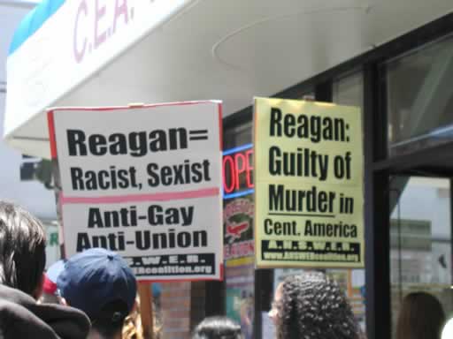 061104_reagan_dead_03.jpg 