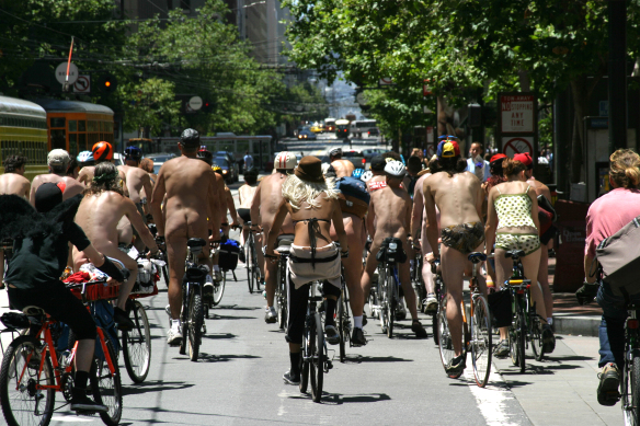 naked_ride_2.jpg 