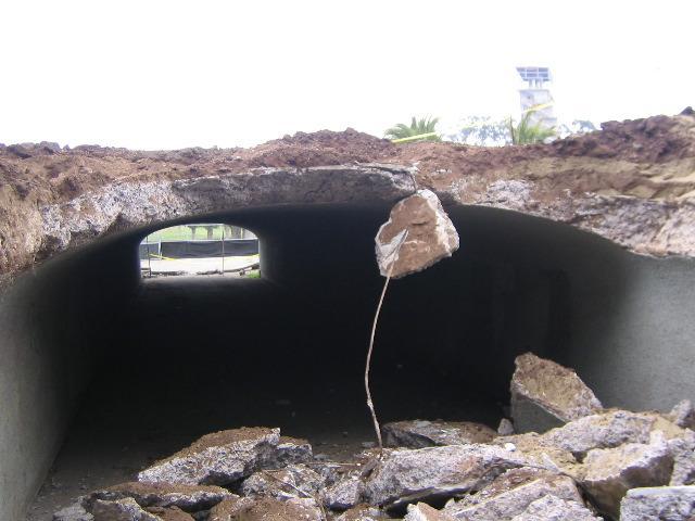 062104_sw_tunnel_damage_w_deyoung_tower.jpg 