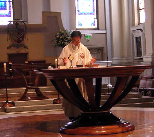 priestinchurc.jpg 