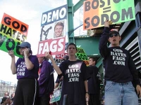 200_protesters_outside_the_fleet_center_small.jpg