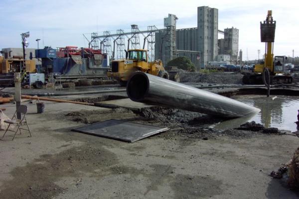 muni__s_conduit_islais_creek.jpg 