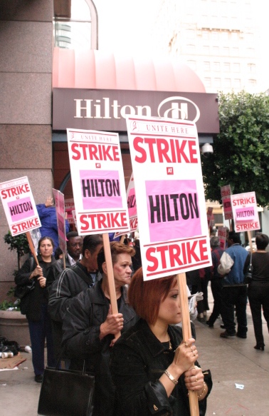 hilton_hotel_strike_2.jpg 